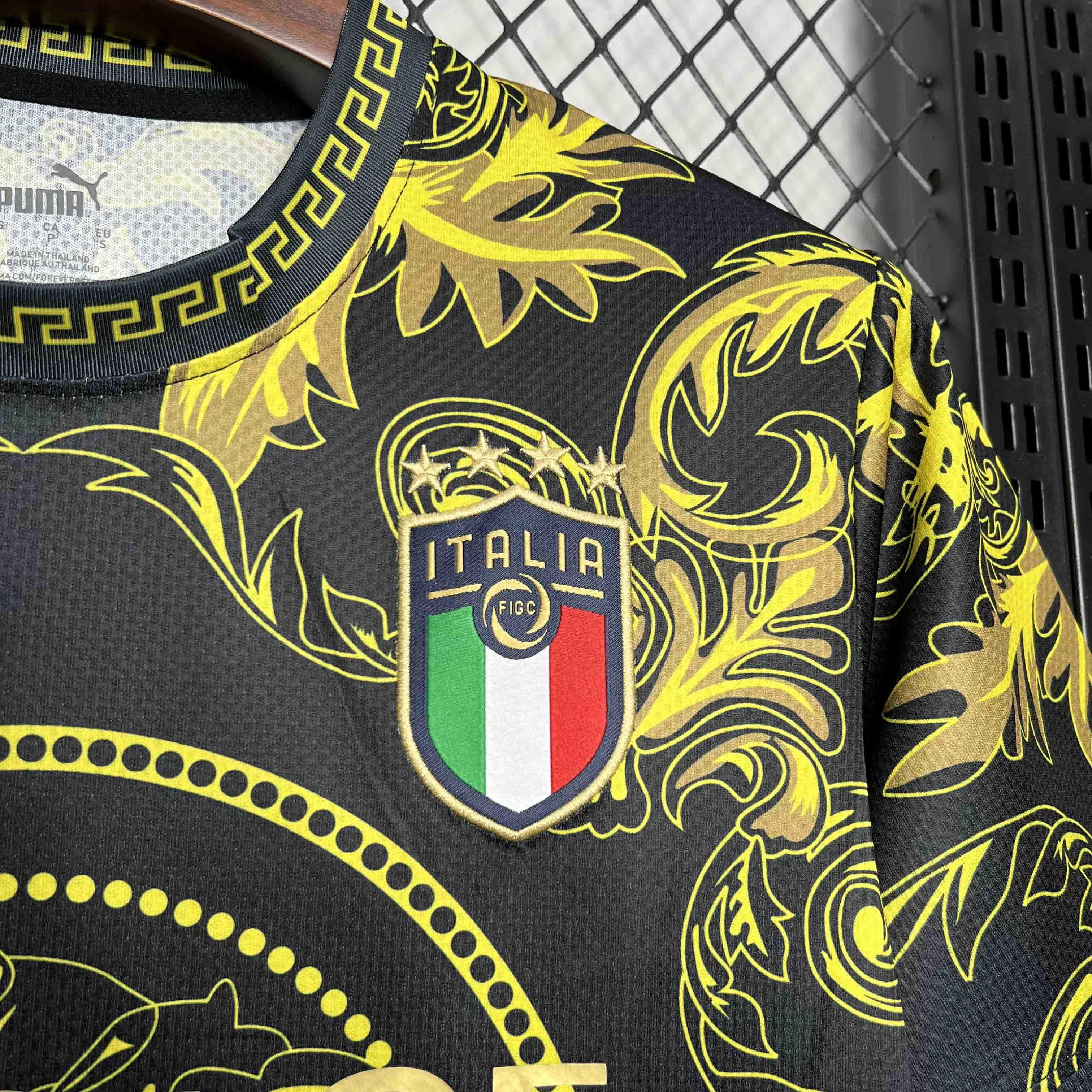 Italy X Versace Yellow Kit