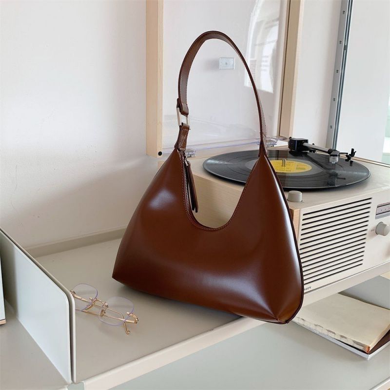 Cleo Curve Tote