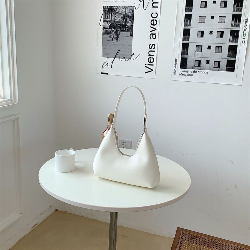 Cleo Curve Tote