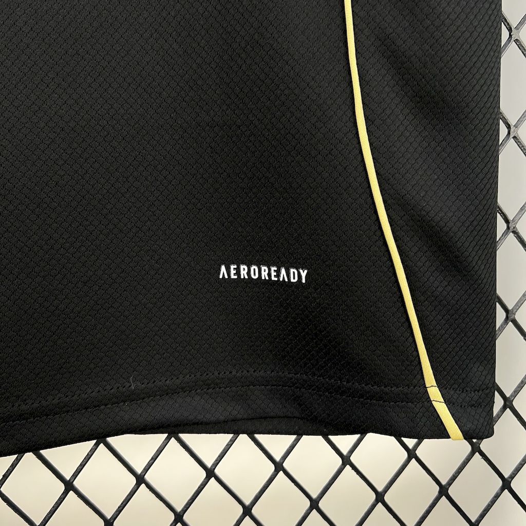 Liverpool Black Gold Kit